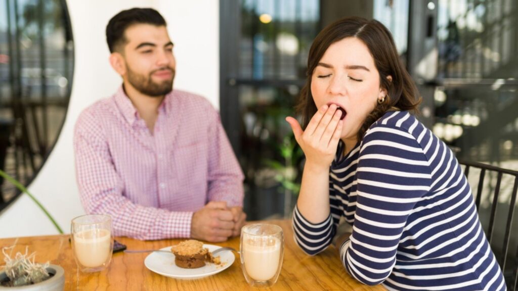 Woman not interested in her date